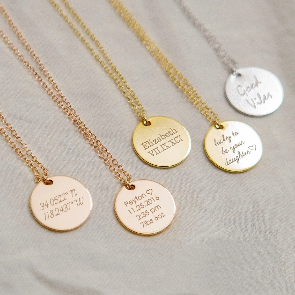 Custom Engraved Names Date Sta - Birth Flower Necklace 评论和价格
